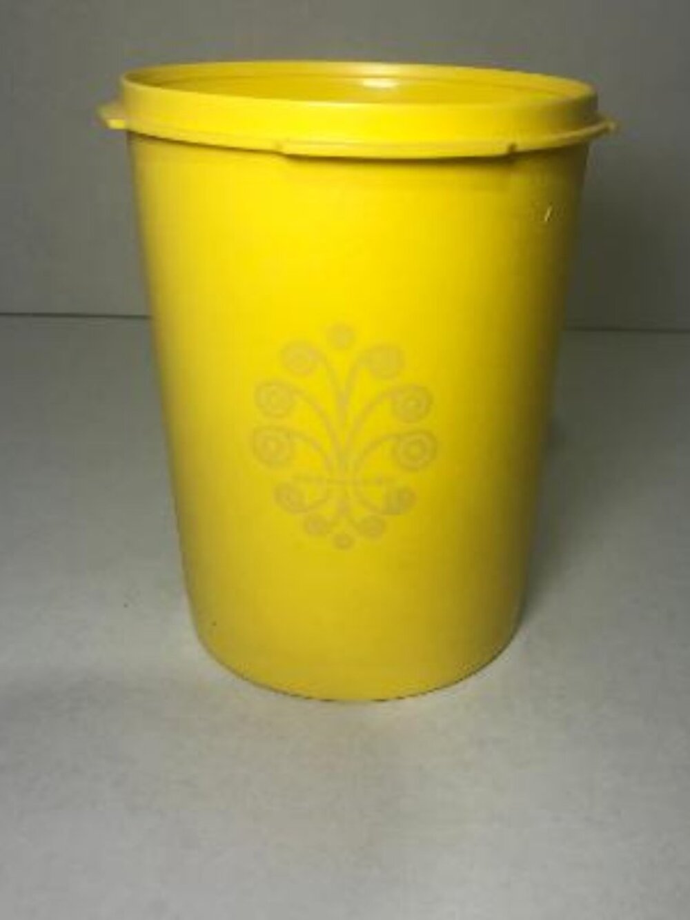 Vintage Tupperware Yellow Harvest Gold Servalier Nesting Canister 811-10 No Lid